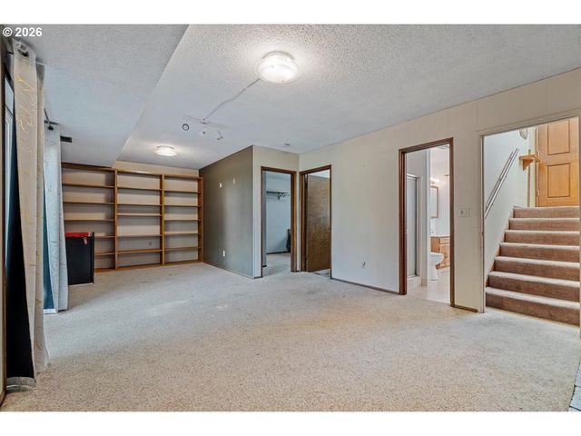 12055 Sw BRUCE Ln, Beaverton, OR 97008