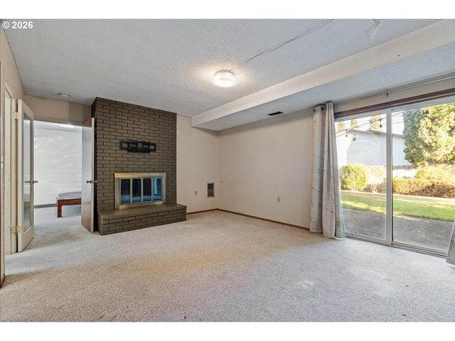 12055 Sw BRUCE Ln, Beaverton, OR 97008