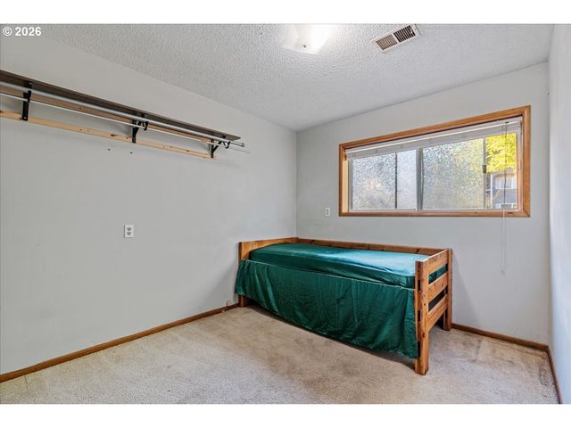 12055 Sw BRUCE Ln, Beaverton, OR 97008