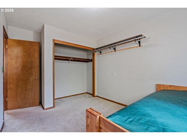 12055 Sw BRUCE Ln, Beaverton, OR 97008