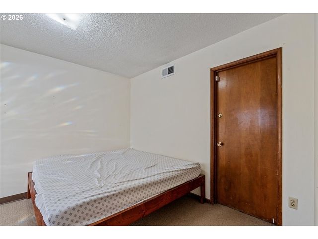 12055 Sw BRUCE Ln, Beaverton, OR 97008