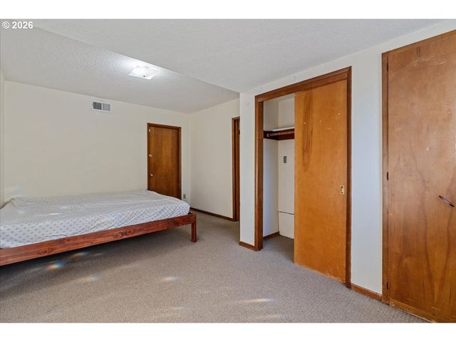 12055 Sw BRUCE Ln, Beaverton, OR 97008