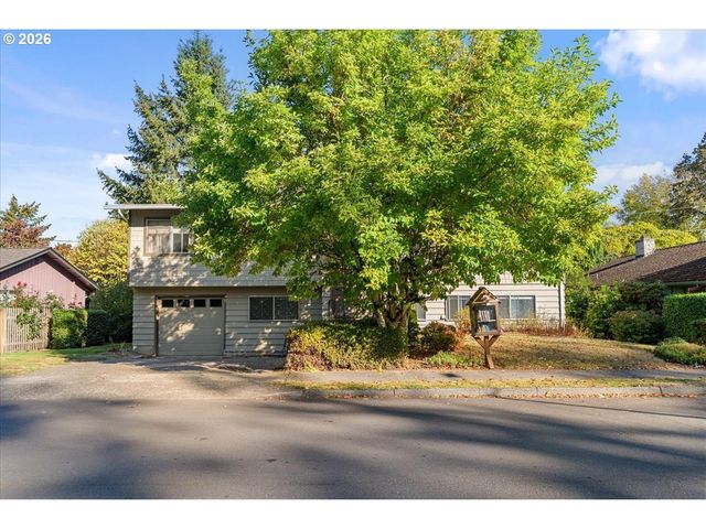 12055 Sw BRUCE Ln, Beaverton, OR 97008