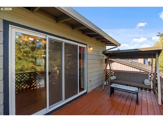 12055 Sw BRUCE Ln, Beaverton, OR 97008