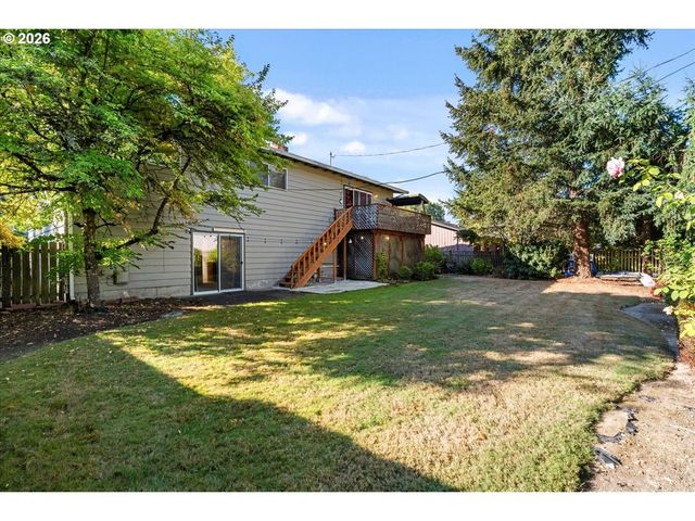 12055 Sw BRUCE Ln, Beaverton, OR 97008