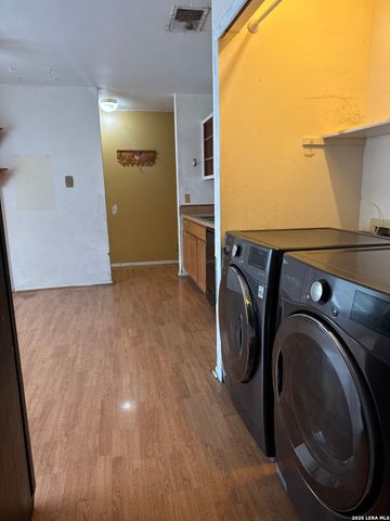 4945 Champlain, San Antonio, TX 78217