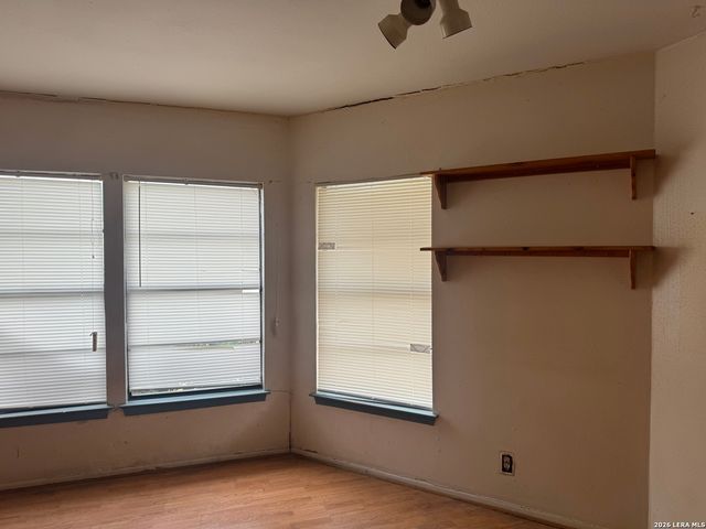 4945 Champlain, San Antonio, TX 78217