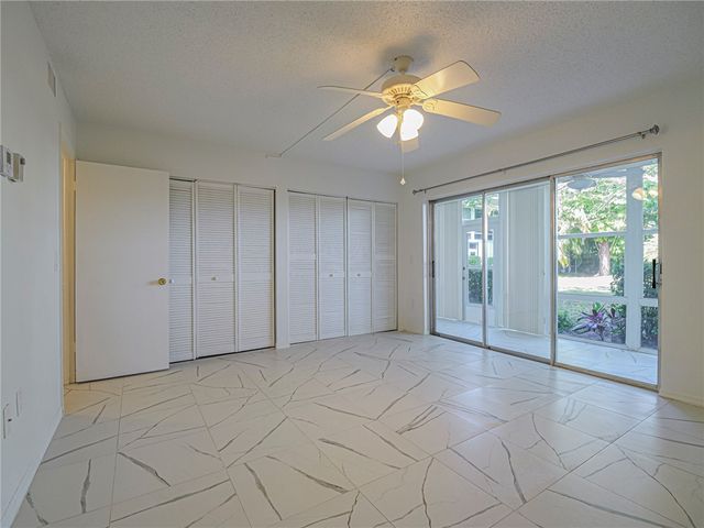 1901 Indian River Boulevard 102B, Vero Beach, FL 32960