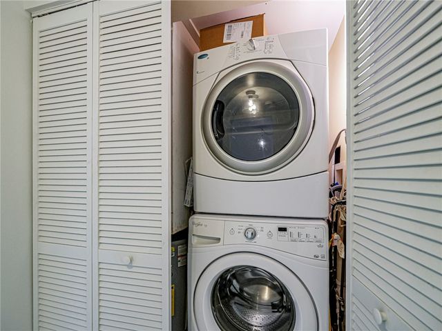 1901 Indian River Boulevard 102B, Vero Beach, FL 32960