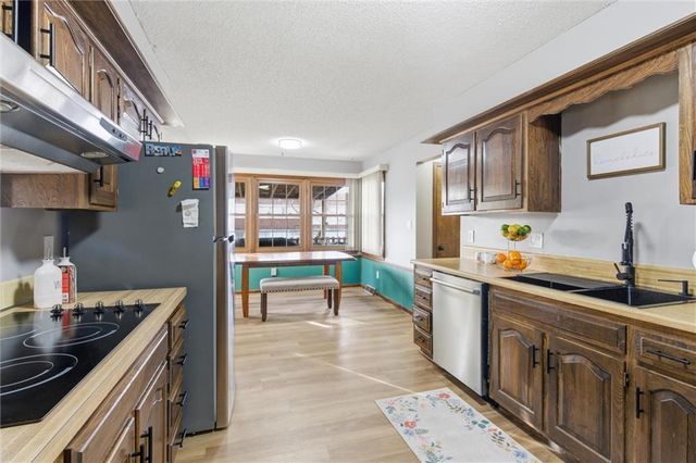 8828 Laurel Avenue, Kansas City, MO 64138