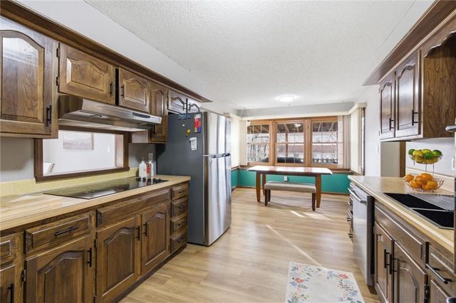 8828 Laurel Avenue, Kansas City, MO 64138