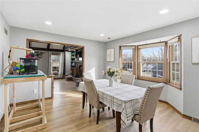 8828 Laurel Avenue, Kansas City, MO 64138