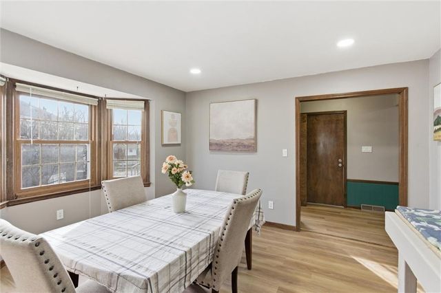 8828 Laurel Avenue, Kansas City, MO 64138