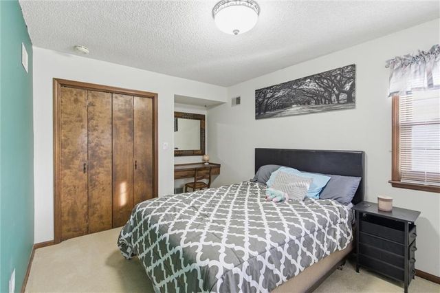 8828 Laurel Avenue, Kansas City, MO 64138