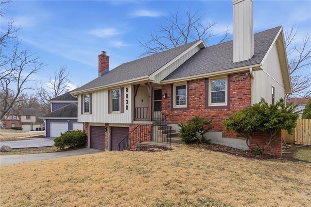 8828 Laurel Avenue, Kansas City, MO 64138