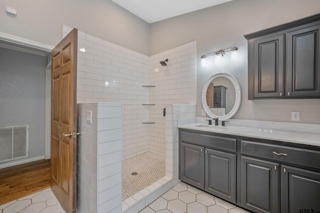 3481 N Loop 343, Rusk, TX 75785