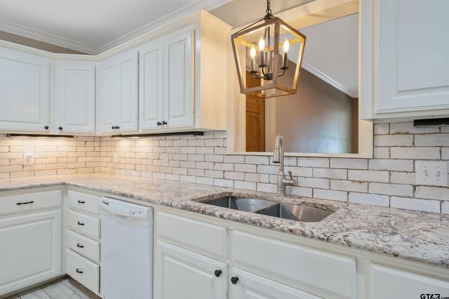 3481 N Loop 343, Rusk, TX 75785