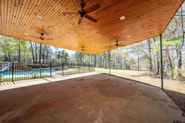 3481 N Loop 343, Rusk, TX 75785