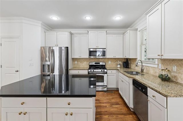 1634 Gilstrap Lane NW, Atlanta, GA 30318