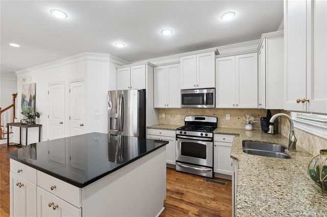 1634 Gilstrap Lane NW, Atlanta, GA 30318