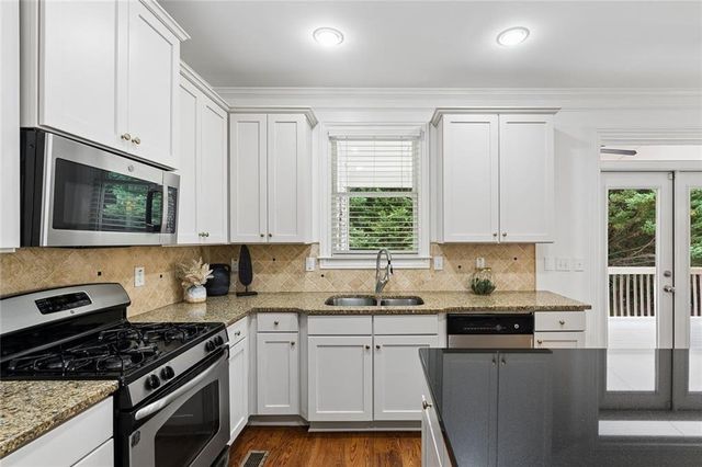 1634 Gilstrap Lane NW, Atlanta, GA 30318