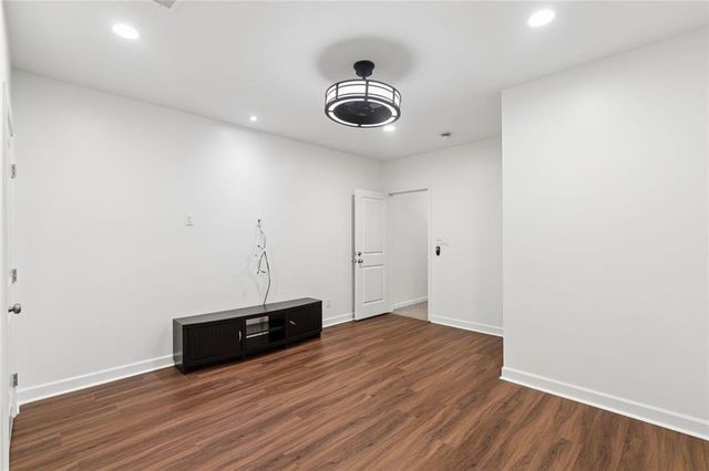 1634 Gilstrap Lane NW, Atlanta, GA 30318