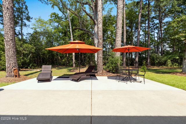 1220 N Middleton Drive NW, Calabash, NC 28467
