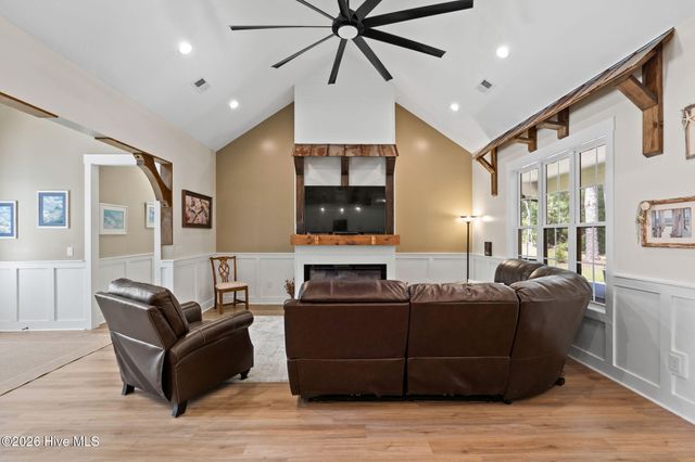 1220 N Middleton Drive NW, Calabash, NC 28467