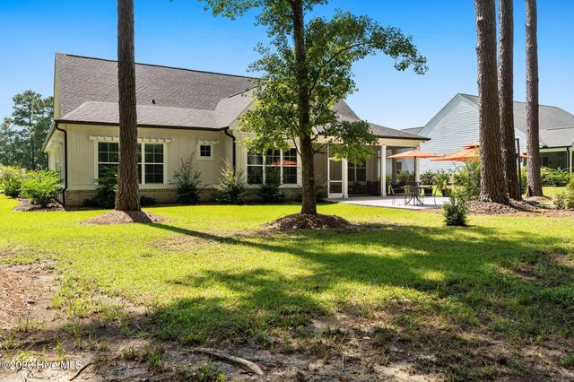 1220 N Middleton Drive NW, Calabash, NC 28467