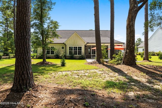 1220 N Middleton Drive NW, Calabash, NC 28467