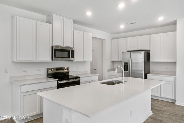 6024 ORACLE Court, Jacksonville, FL 32205
