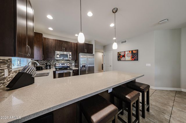 5450 E DEER VALLEY Drive 3172, Phoenix, AZ 85054