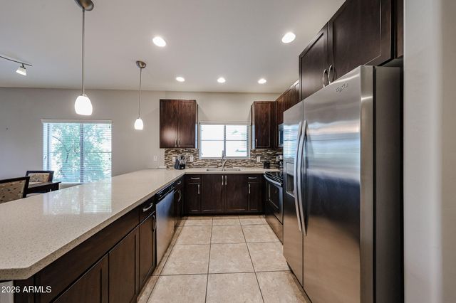 5450 E DEER VALLEY Drive 3172, Phoenix, AZ 85054