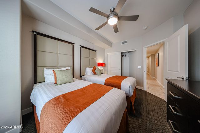 5450 E DEER VALLEY Drive 3172, Phoenix, AZ 85054