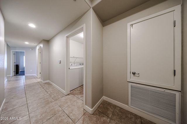 5450 E DEER VALLEY Drive 3172, Phoenix, AZ 85054