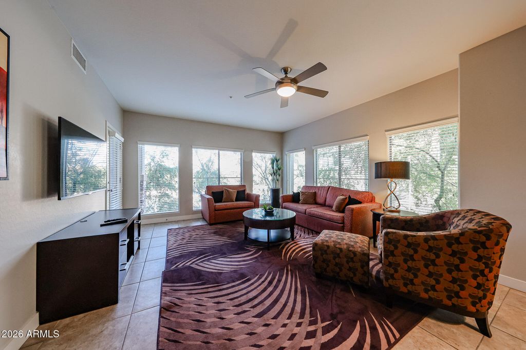 5450 E DEER VALLEY Drive 3172, Phoenix, AZ 85054