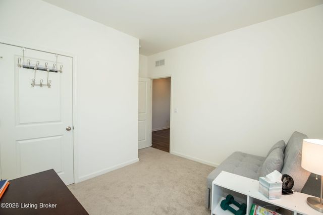 10405 Cedar Mdws Ct, Louisville, KY 40229