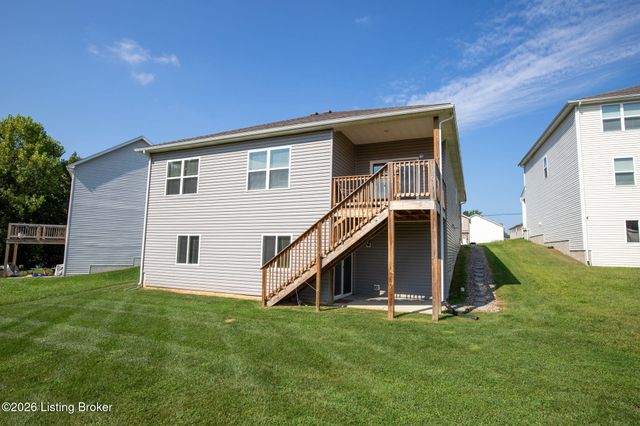 10405 Cedar Mdws Ct, Louisville, KY 40229