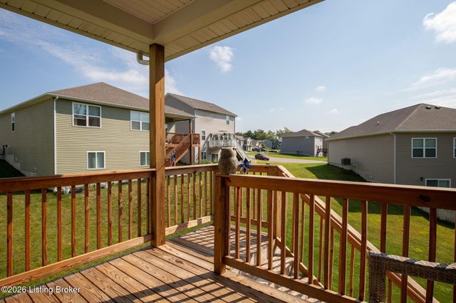 10405 Cedar Mdws Ct, Louisville, KY 40229