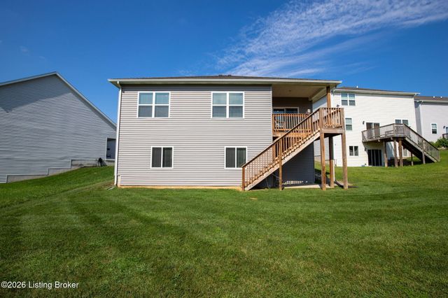 10405 Cedar Mdws Ct, Louisville, KY 40229