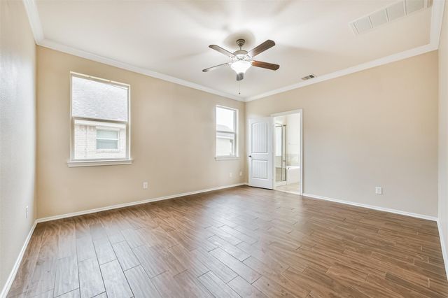 3041 Heather Grove Lane, Dickinson, TX 77539