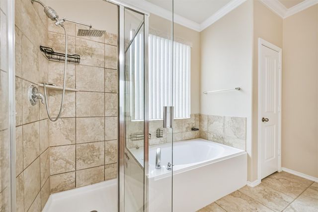3041 Heather Grove Lane, Dickinson, TX 77539