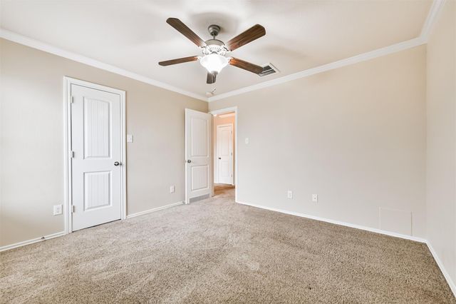 3041 Heather Grove Lane, Dickinson, TX 77539