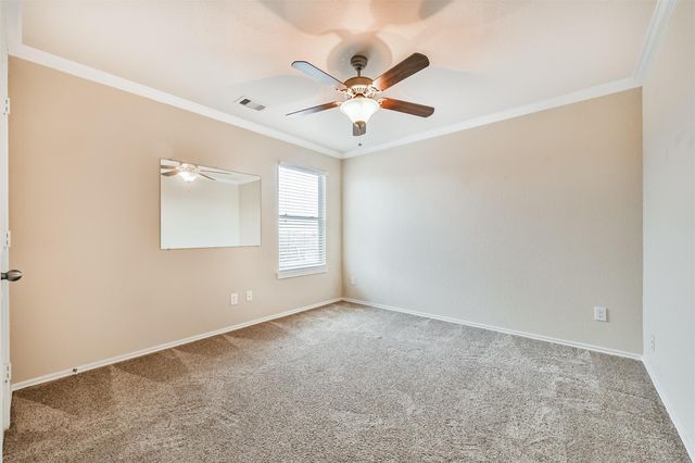 3041 Heather Grove Lane, Dickinson, TX 77539