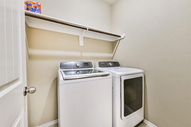 3041 Heather Grove Lane, Dickinson, TX 77539