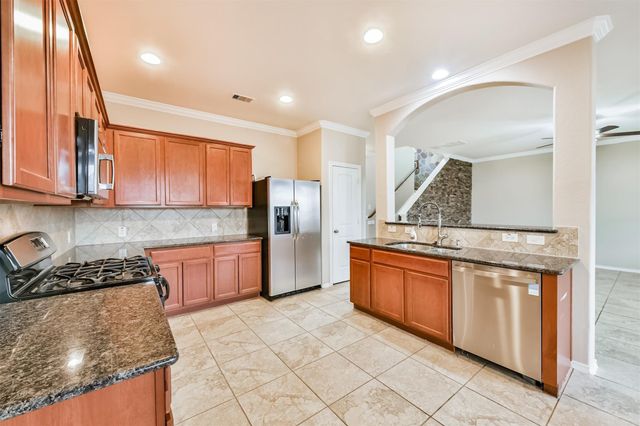 3041 Heather Grove Lane, Dickinson, TX 77539