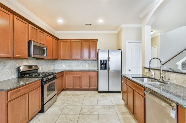 3041 Heather Grove Lane, Dickinson, TX 77539