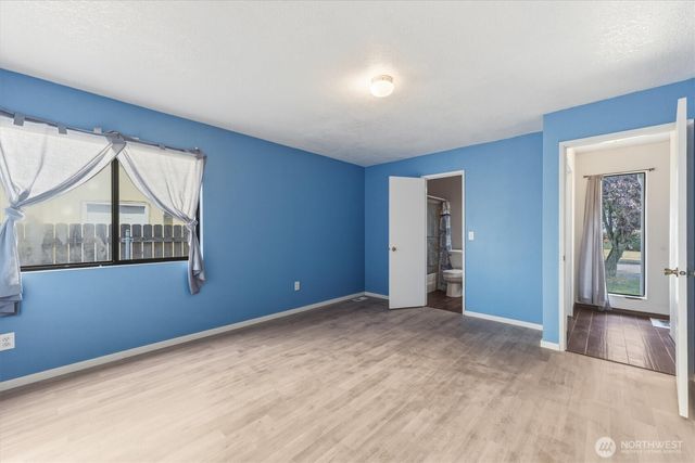2427 Hickory Avenue, Longview, WA 98632