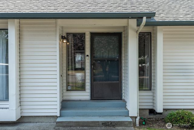 2427 Hickory Avenue, Longview, WA 98632
