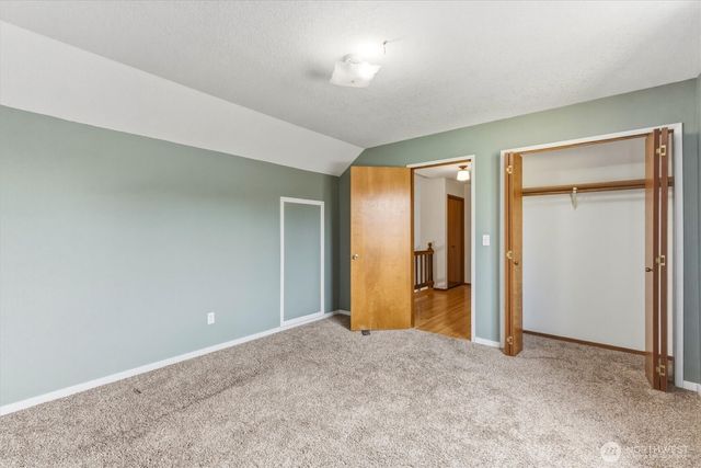 2427 Hickory Avenue, Longview, WA 98632